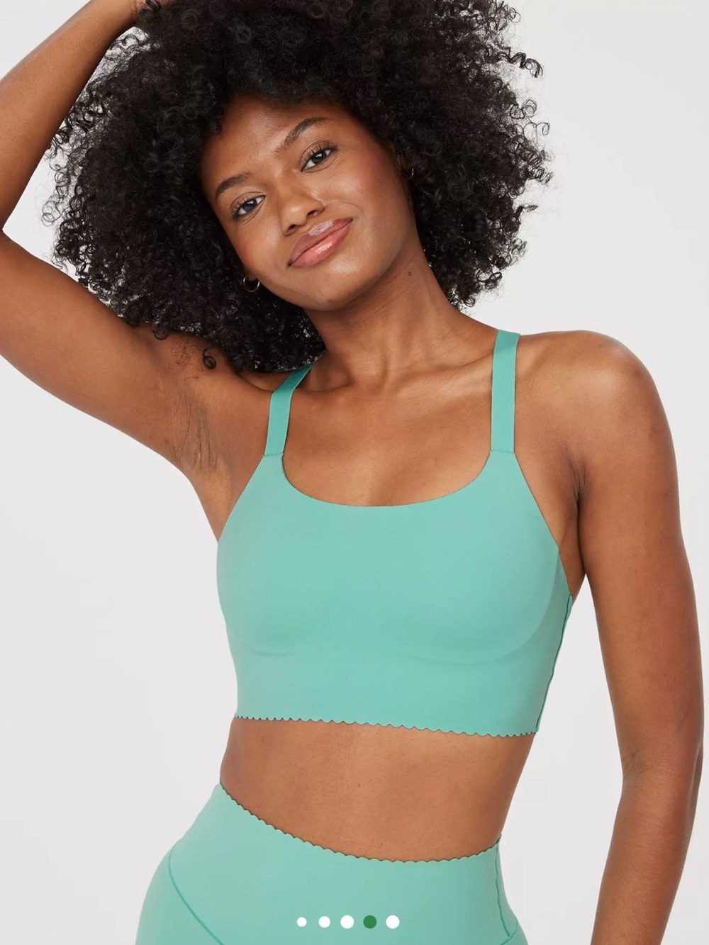 OFFLINE By Aerie Real Me Hold Up! Scallop Sports Bra